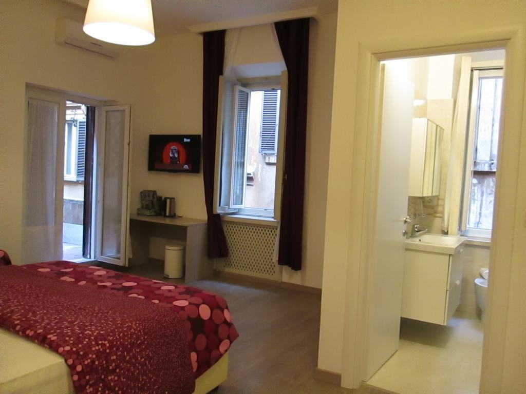 Trevi Elegance Suite Rome Room photo