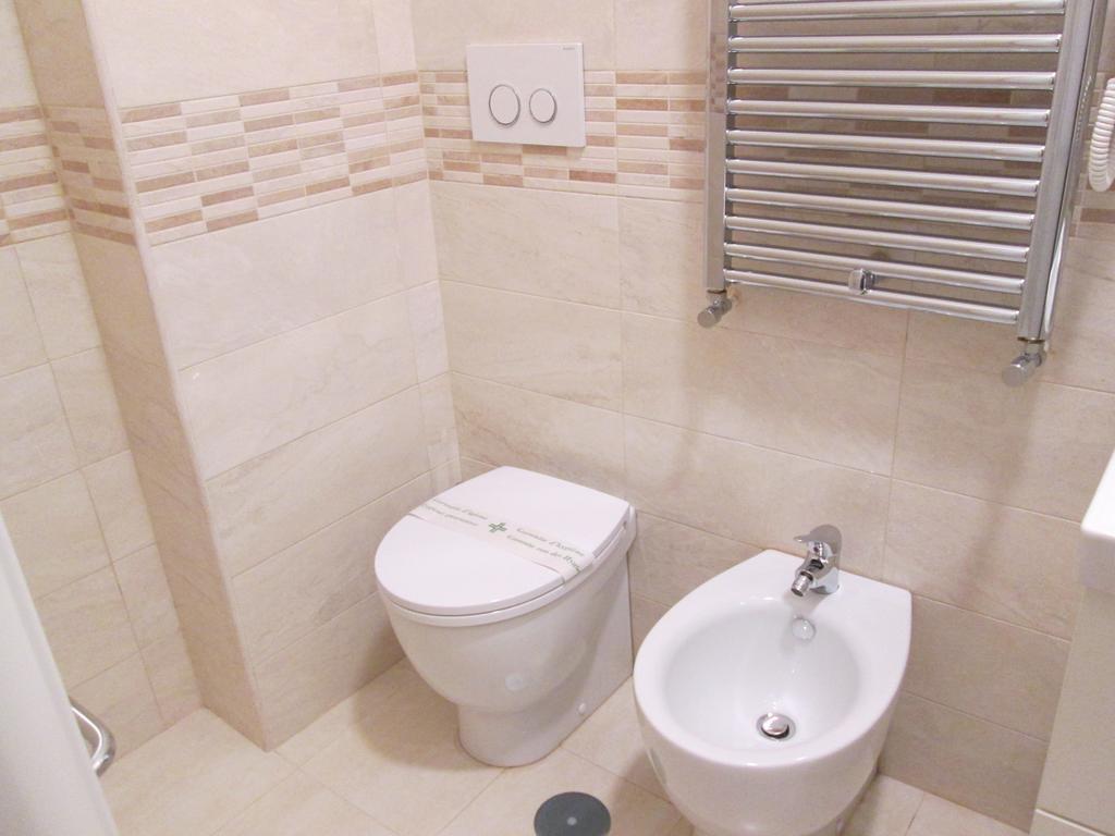 Trevi Elegance Suite Rome Room photo